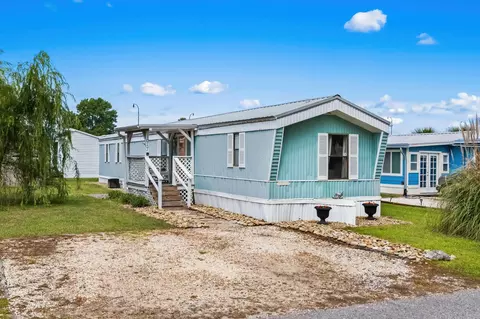1017 Foxfire Dr, North Myrtle Beach, SC 29582