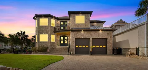 4801 Williams Island Dr, Little River, SC 29566