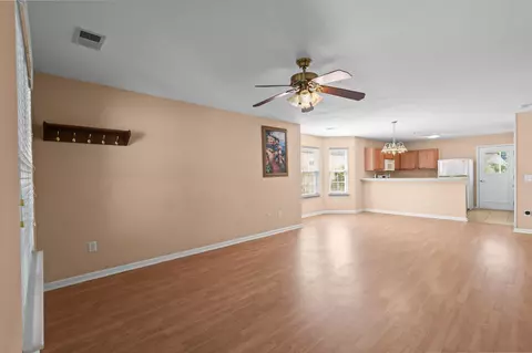Living - 977 Silvercrest Dr, Myrtle Beach, SC 29579 photo 2 of 5