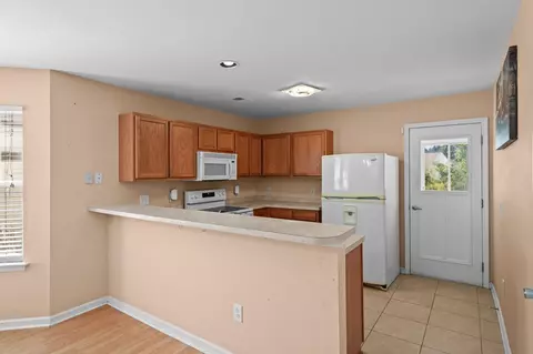 Kitchen - 977 Silvercrest Dr, Myrtle Beach, SC 29579 photo 1 of 5