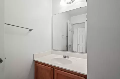 Bath - 977 Silvercrest Dr, Myrtle Beach, SC 29579 photo 3 of 3