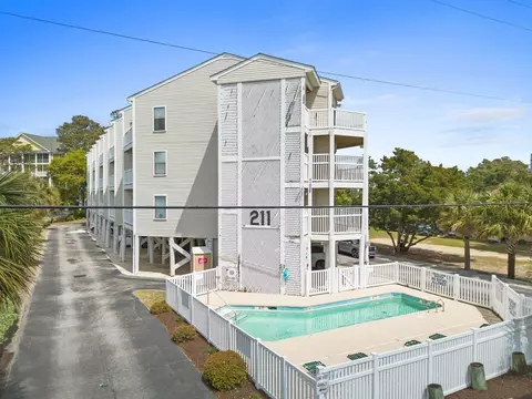 211 N Hillside Dr N #103, North Myrtle Beach, SC 29582