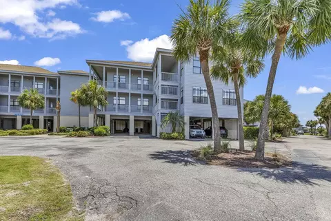35 Inlet Point Dr #19A, Pawleys Island, SC 29585