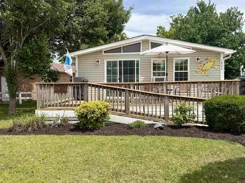 1804 E Lake Dr, Surfside Beach, SC 29575