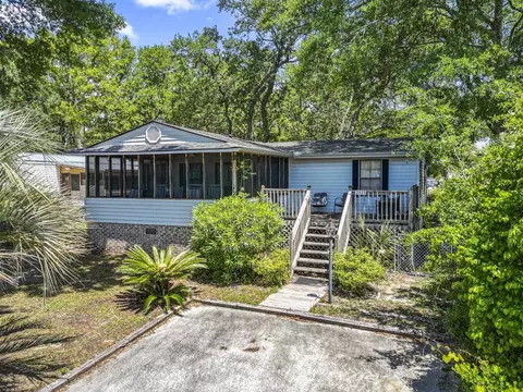 2425 Park St, North Myrtle Beach, SC 29582