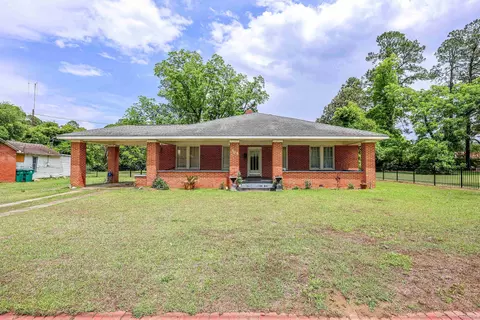 305 N Main St, Hemingway, SC 29554