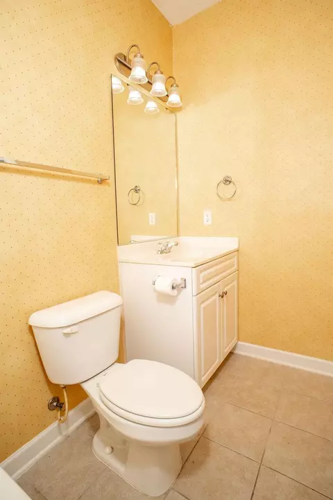 Bath - 300 Kiskadee Loop #B, Conway, SC 29526 photo 8 of 10