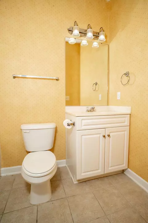 Bath - 300 Kiskadee Loop #B, Conway, SC 29526 photo 7 of 10