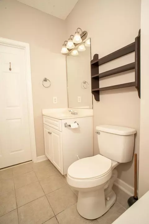 Bath - 300 Kiskadee Loop #B, Conway, SC 29526 photo 5 of 10