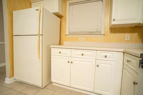 Kitchen - 300 Kiskadee Loop #B, Conway, SC 29526 photo 6 of 12