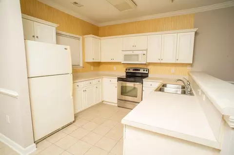 Kitchen - 300 Kiskadee Loop #B, Conway, SC 29526 photo 12 of 12