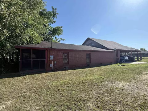 318 Wilmont St, Lake City, SC 29560