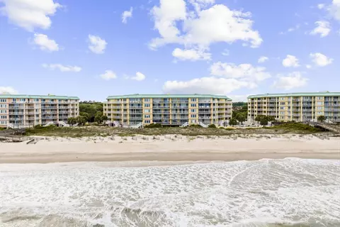135 S Dunes Dr #107, Pawleys Island, SC 29585