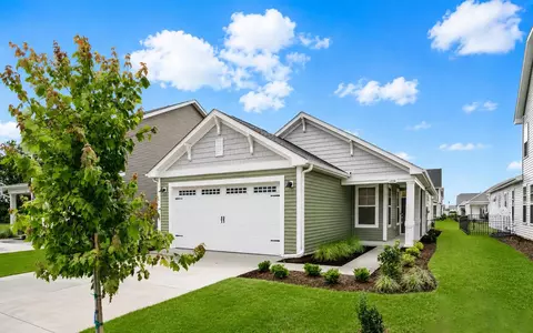 1324 Wykham Park Dr, Myrtle Beach, SC 29579