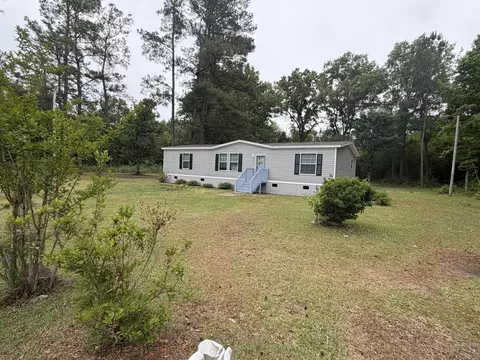 1389 Isabella Rd, Kingstree, SC 29556