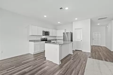 501 Castillo Dr, Loris, SC 29569 photo 9
