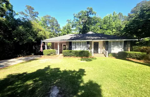 1022 Santee Dr, Florence, SC 29501