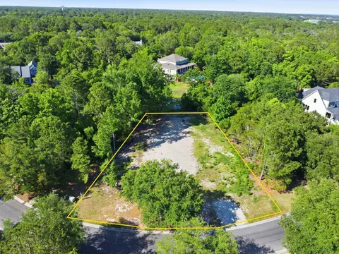 299 Colony Club Dr, Georgetown, SC 29440