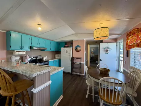 147 Oceanside Dr, Surfside Beach, SC 29575 photo 5