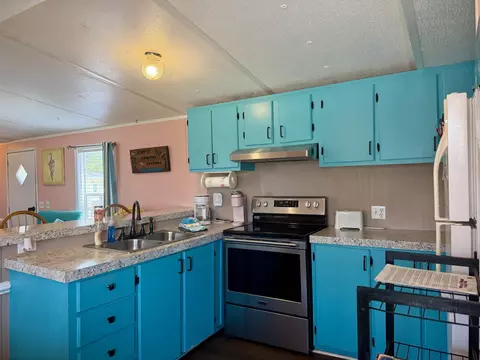147 Oceanside Dr, Surfside Beach, SC 29575 photo 3