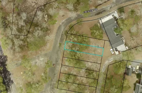 32 Crescent Dr, Georgetown, SC 29440