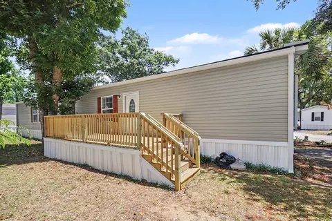 530 Key Largo Ave, Murrells Inlet, SC 29576