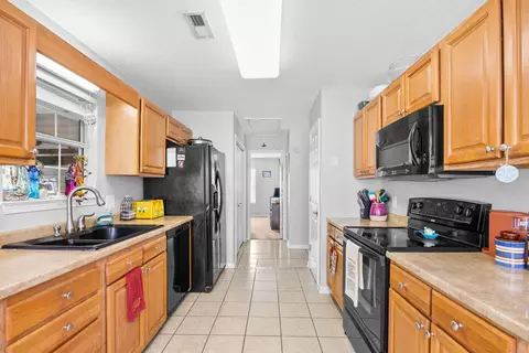 Entry Way - 1534 Gulfstream Ct, Surfside Beach, SC 29575 photo 2 of 2