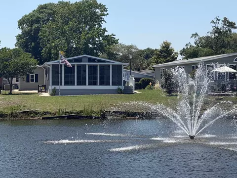 368 E Lake Dr, Surfside Beach, SC 29575