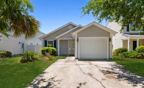 833 Silvercrest Dr, Myrtle Beach, SC 29579