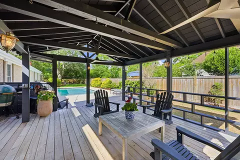 Exterior - 229 E Bay St, Georgetown, SC 29440 photo 10 of 12