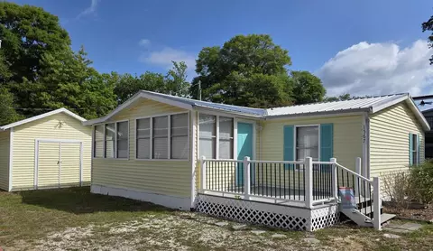 1567 Park Ln, Murrells Inlet, SC 29576