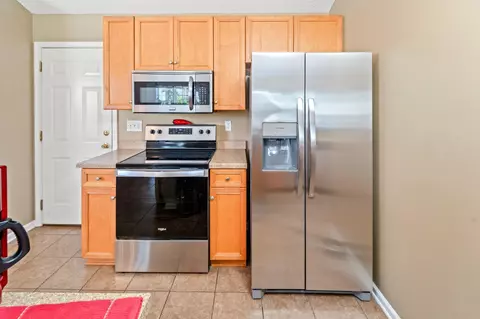 Kitchen - 453 Barton Loop, Myrtle Beach, SC 29579 photo 3 of 4