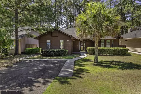 130 Berry Tree Ln, Conway, SC 29526