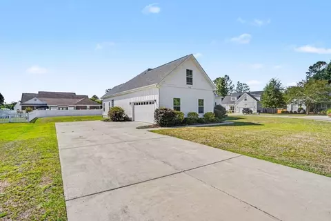 Exterior - 1018 Dublin Dr, Conway, SC 29526 photo 2 of 6