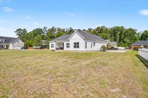 Exterior - 1018 Dublin Dr, Conway, SC 29526 photo 5 of 6