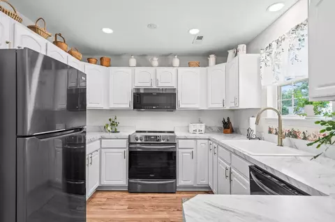 Kitchen - 204 Balsa Dr, Longs, SC 29568 photo 3 of 5