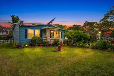 120 Queens Rd, Little River, SC 29566