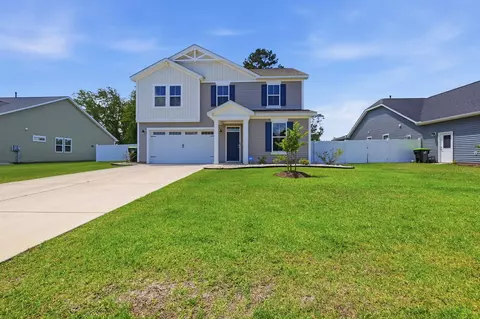 124 Little Cedar Dr, Loris, SC 29569
