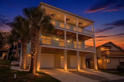924 Perrin Dr, North Myrtle Beach, SC 29582