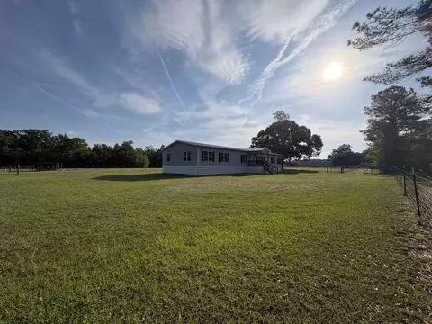 1660 Nathan Dr, Loris, SC 29569