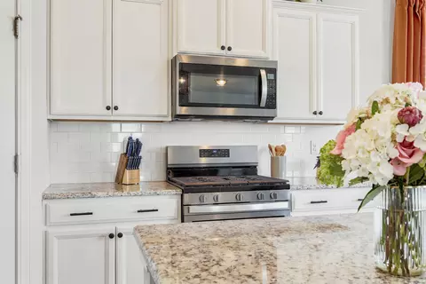 Kitchen - 2674 Stellar Loop, Myrtle Beach, SC 29577 photo 3 of 4
