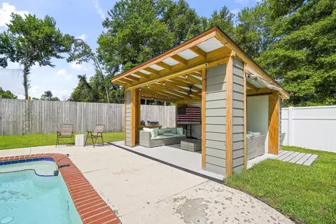Exterior - 1406 Winddrift Ct, Surfside Beach, SC 29575 photo 4 of 10