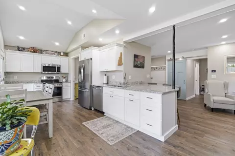 Kitchen - 1406 Winddrift Ct, Surfside Beach, SC 29575 photo 2 of 8