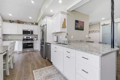 Kitchen - 1406 Winddrift Ct, Surfside Beach, SC 29575 photo 3 of 8