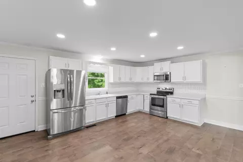 Kitchen - 191 Deer Run Ave, Georgetown, SC 29440 photo 1 of 6