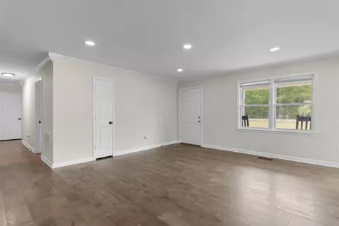 Living - 191 Deer Run Ave, Georgetown, SC 29440 photo 2 of 8