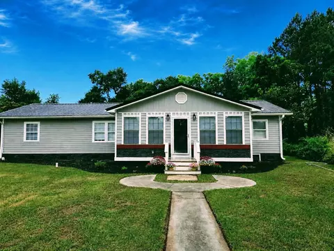 4320 Rose St, Loris, SC 29569