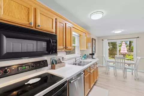 Kitchen - 2927 Temperance Dr, Myrtle Beach, SC 29577 photo 4 of 4