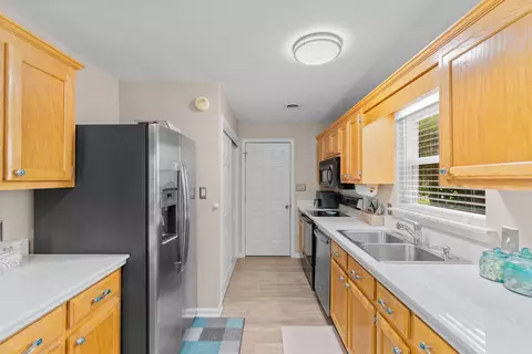 Kitchen - 2927 Temperance Dr, Myrtle Beach, SC 29577 photo 2 of 4