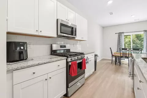 Kitchen - 355 Fennec Loop, Conway, SC 29526 photo 5 of 7